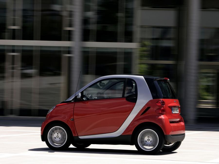  Smart ForTwo Passion 2007 года  (фото 11 из 16)